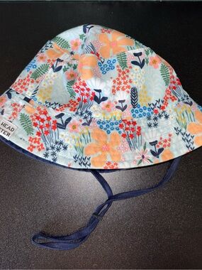 Headster Floral Bucket Hat with Chin Strap